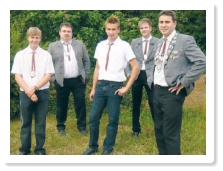 Unser Bild zeigt die neue Knigsfamilie in 2008 von links: Jugendknig Fabian Keller, 1. Ritter Andreas Gerk, 1. Jugendritter Alexander Hasenau, 2. Ritter Christoph Grtner, Schtzenknig Jrgen Schneck.